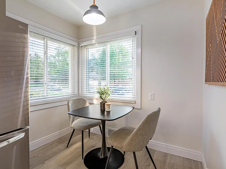 24300 Geneva Ave — Photo 13