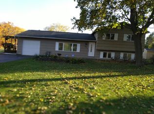 903 Calkins Rd, Rochester, NY 14623