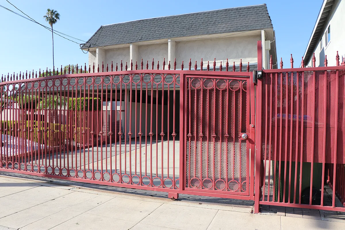 Building Photo - 6104 Costello Ave #2