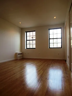 Rented by Waverly Realty Associates | media 22