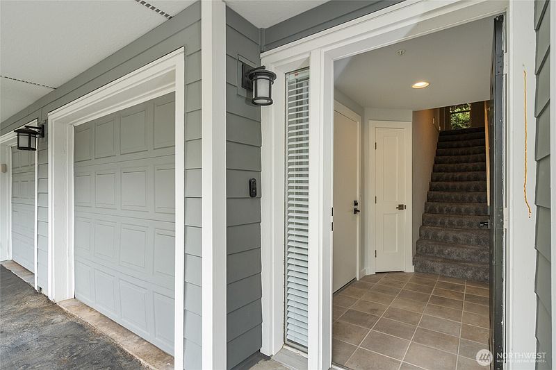 4th image of 16125 Juanita Woodinville Way NE NE #2103