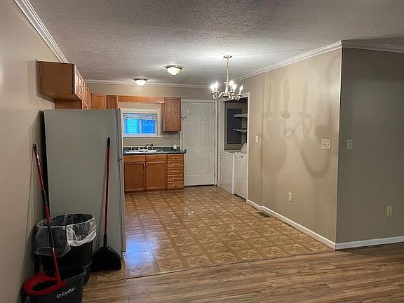 4th image of 408 N Lexington Ave #B