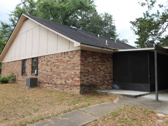 4th image of 156 Pelham Dr