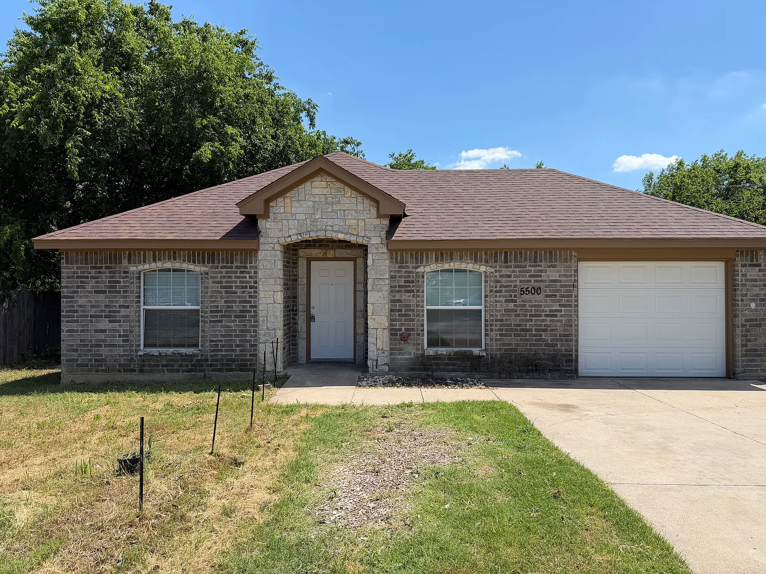 5 bed, 1635 sqft, $1,850 — Photo 1