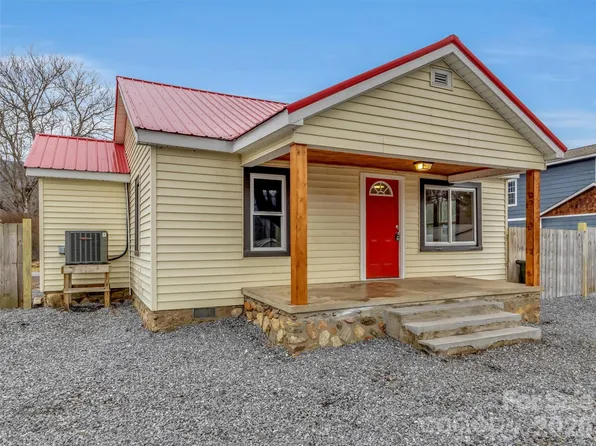 106 Long St, Waynesville, NC 28786