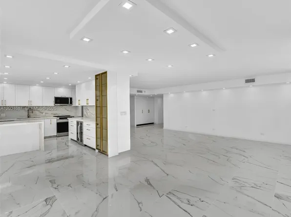 230 174th St APT 712, Sunny Isles Beach, FL 33160