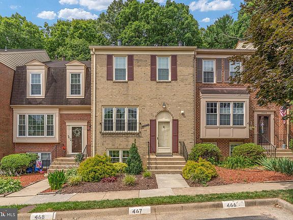 3rd image of 10456 Malone Ct
