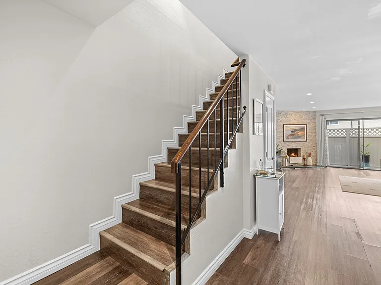 545 E Cypress Ave #F — Photo 5