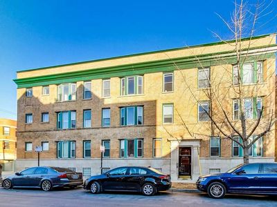 3953 N Greenview Ave #2-3C, Chicago, IL, 60613