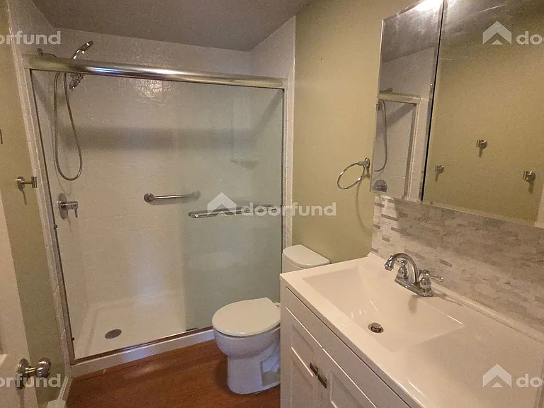 133 Green St #2 — Photo 18