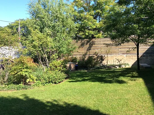 Sold by iList, LLC | media 17