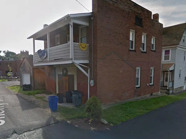 318 Lydia St #R, Carnegie, PA 15106