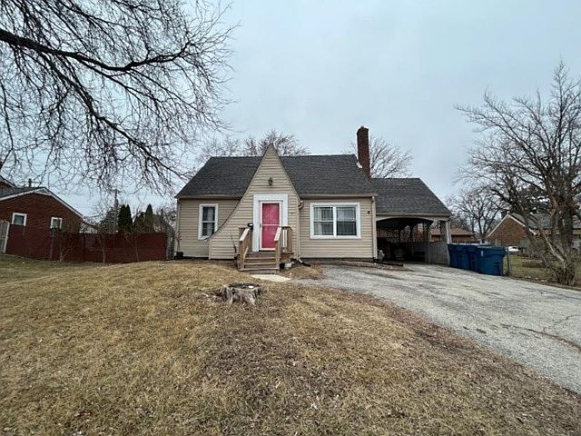 2nd image of 165 W 34th St