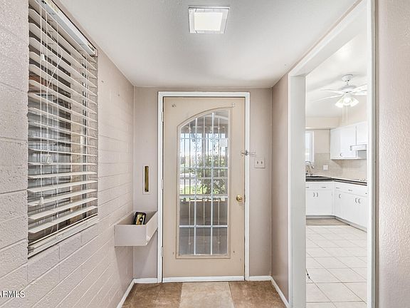 5th image of 11033 W WINDSOR Drive