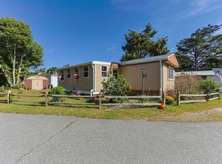 2 5th Ave #2, Pocasset, MA 02559
