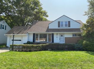 4010 Suffolk Rd, Cleveland, OH 44121