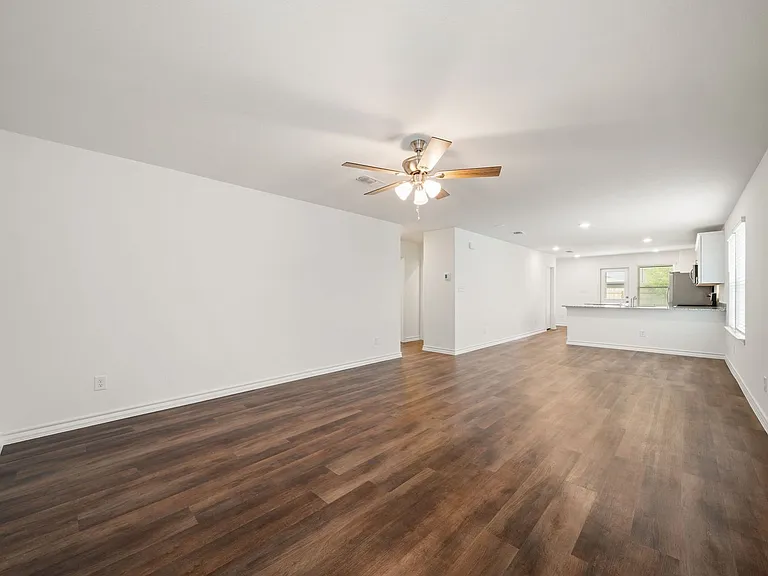 1115 Pigeon Ln — Photo 7