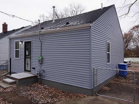 4th image of 4044 Allen St