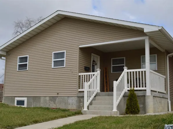 921 Adams St, Quincy, IL 62301