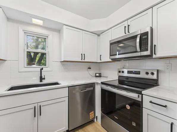 856 S Hampton Rd, Columbus, OH 43227