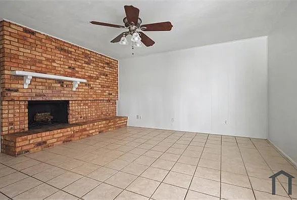 921 Middle Cove Dr — Photo 11