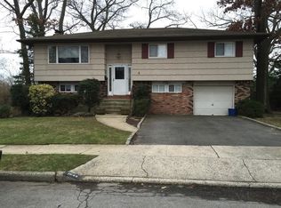 1644 De Mott Ct, North Merrick, NY 11566