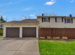 1 Pebble Creek Dr, Buffalo, NY 14227
