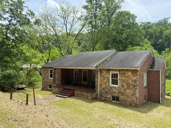 699 Main Ave, Pineville, WV 24874