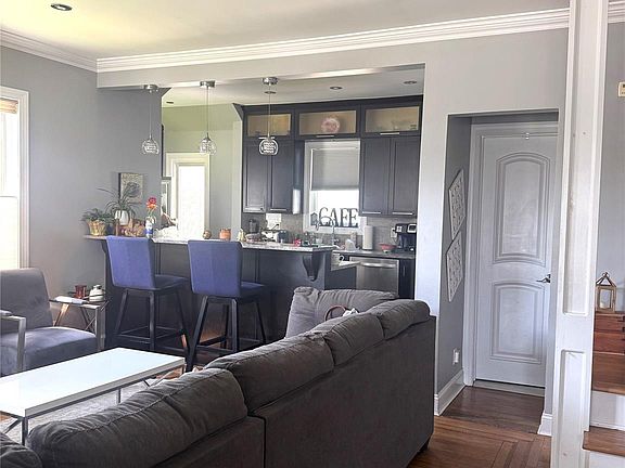 4th image of 238 Laclede Avenue