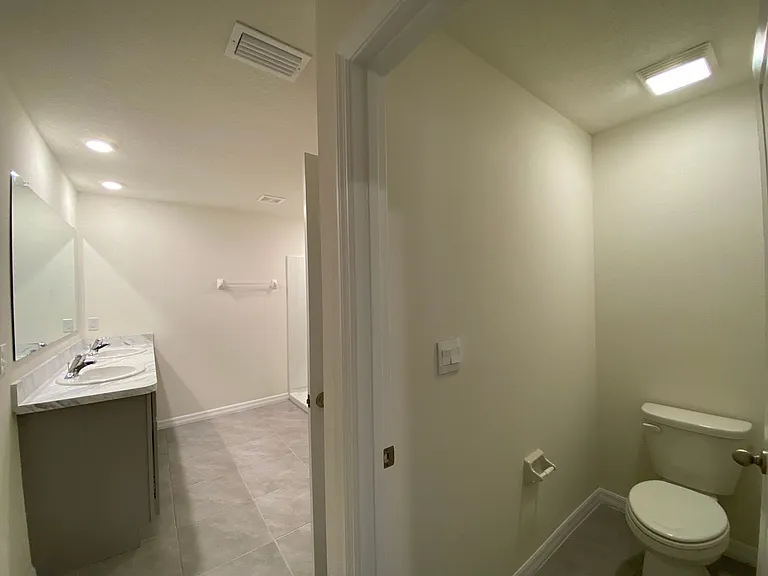 6461 SE 4th Ln — Photo 17