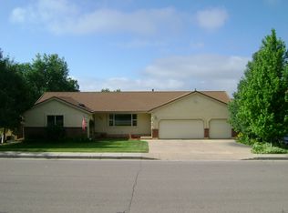 3915 Saddle Rock Rd, Colorado Springs, CO 80918