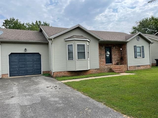 2nd image of 668 Winchester Dr