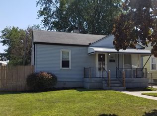 992 E Garfield Ave, Hazel Park, MI 48030