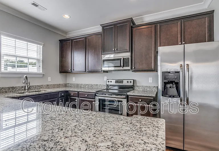 359 Halton Crossing Dr SW — Photo 5