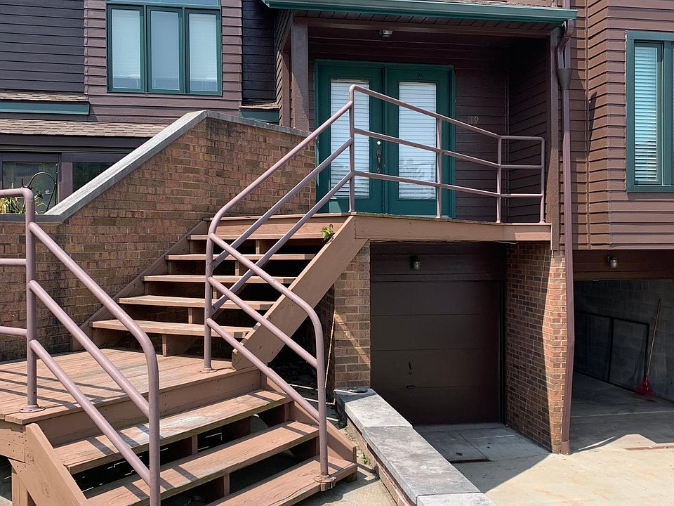 1st image of 119 Fox Hollow Ct #119
