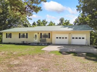 85 Nc #3851, Hasty, AR 72640