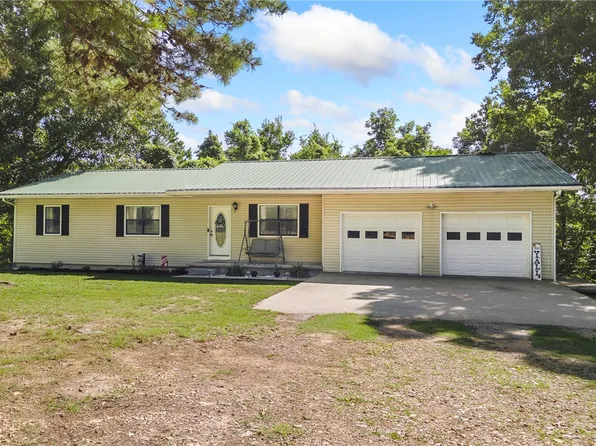 85 Nc #3851, Hasty, AR 72640