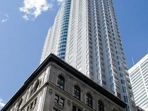 1 King St W #2706, Toronto, ON M5H 1A1
