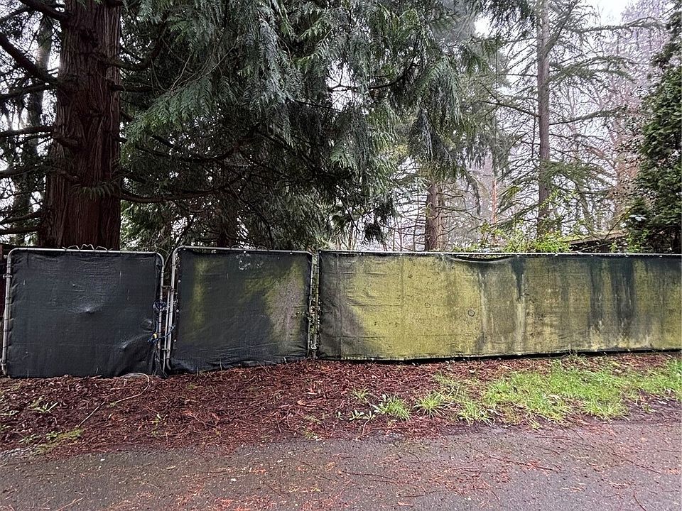 2nd image of 3312 13th St SW