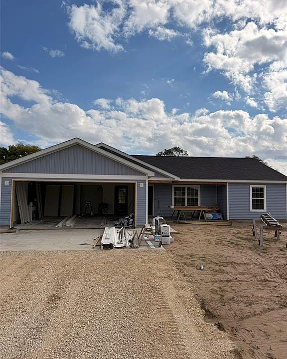 1st image of 28 Aldean Ln
