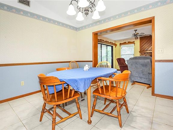 4th image of 921 Caribbean Pl
