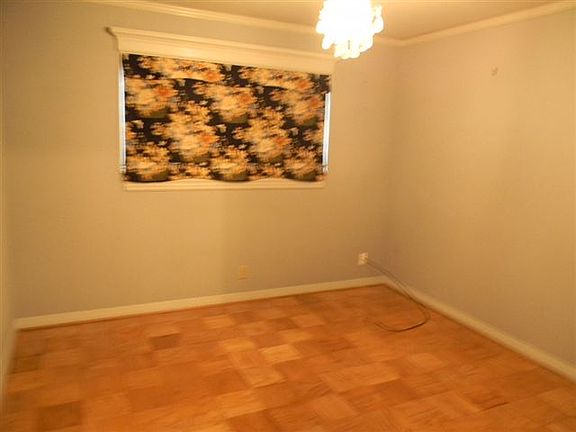 4th image of 2117 Monterrey Dr