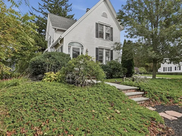 12 Exeter St, Marlborough, MA 01752
