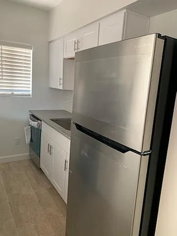 1410 E Hedrick Dr #2 — Photo 5
