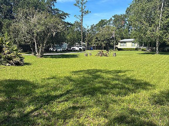 4th image of 8521 County Road 13 N