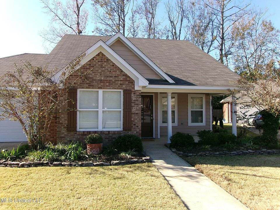 1st image of 106 Basswood Cirle Cir