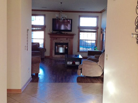 3rd image of 3816 Dove Ave