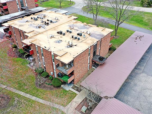 5th image of 3040 N River Rd NE APT H20