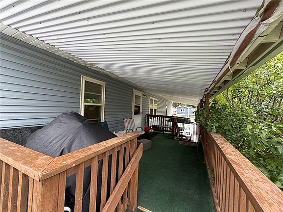 4th image of 36 Vista Dr