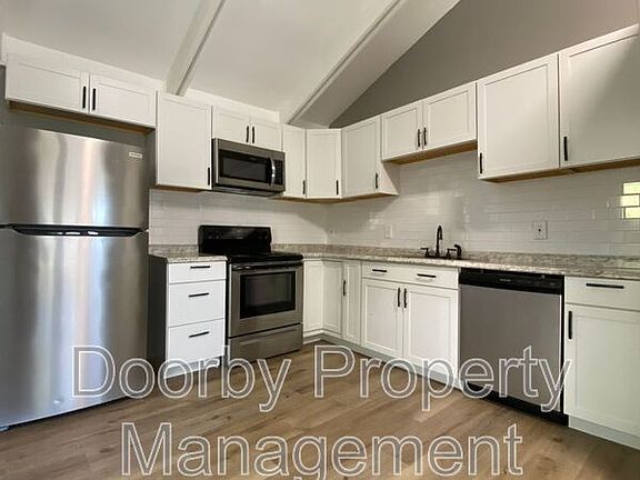 5th image of 1119 Pierce Ave